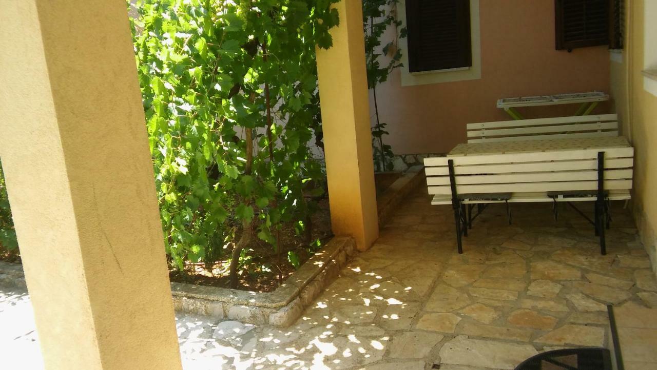 Apartmani Vitkovic II Црес Екстер'єр фото